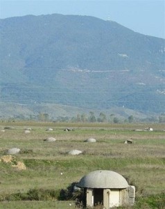 阿尔巴尼亚随处可见的碉堡