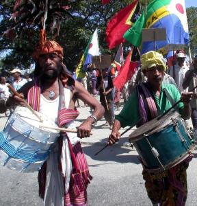 东帝汶人参加独立一周年庆祝活动
