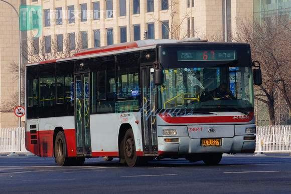 北京街头的宇通公交车