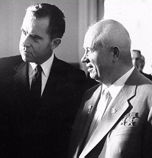 1959年7月尼克松与赫鲁晓夫在莫斯科