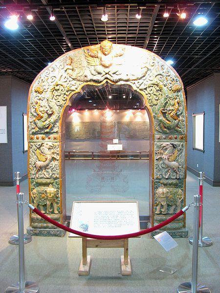 大报恩寺塔琉璃构件，现藏于南京博物院。