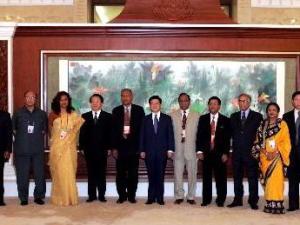 中国国务院副总理黄菊会见孟加拉国客人