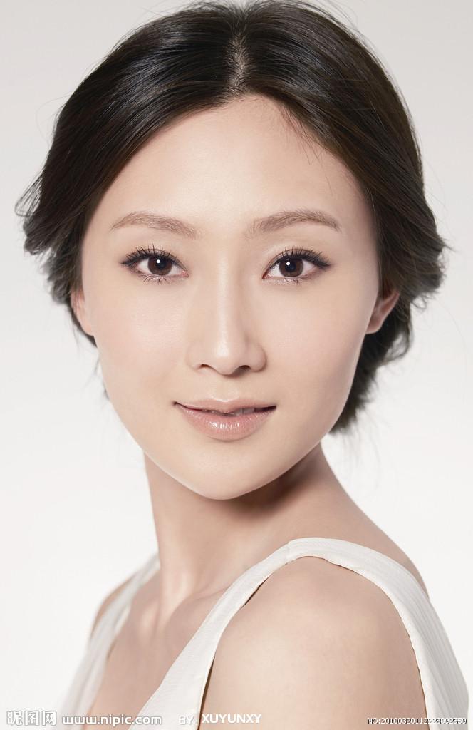 女演员李晓峰年龄多大图片