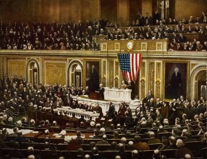 伍德罗·威尔逊在国会发表请求参战的演讲。
