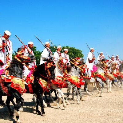 摩洛哥骑兵参加国王穆罕默德六世结婚庆典